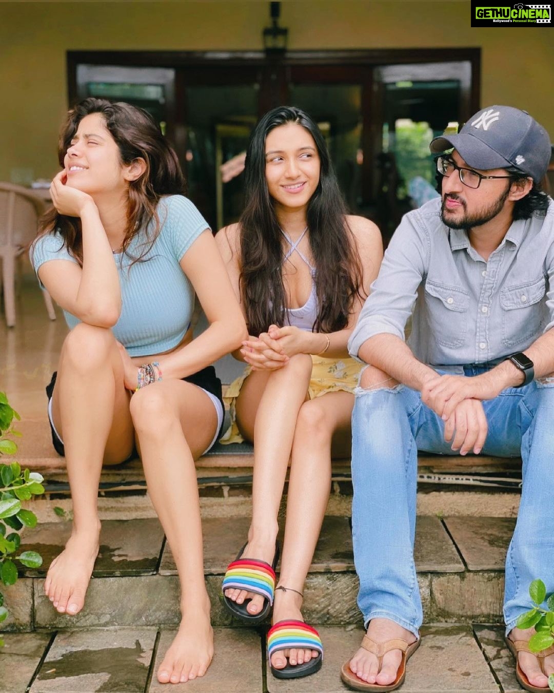 Janhvi Kapoor Instagram - wildflower wildfire