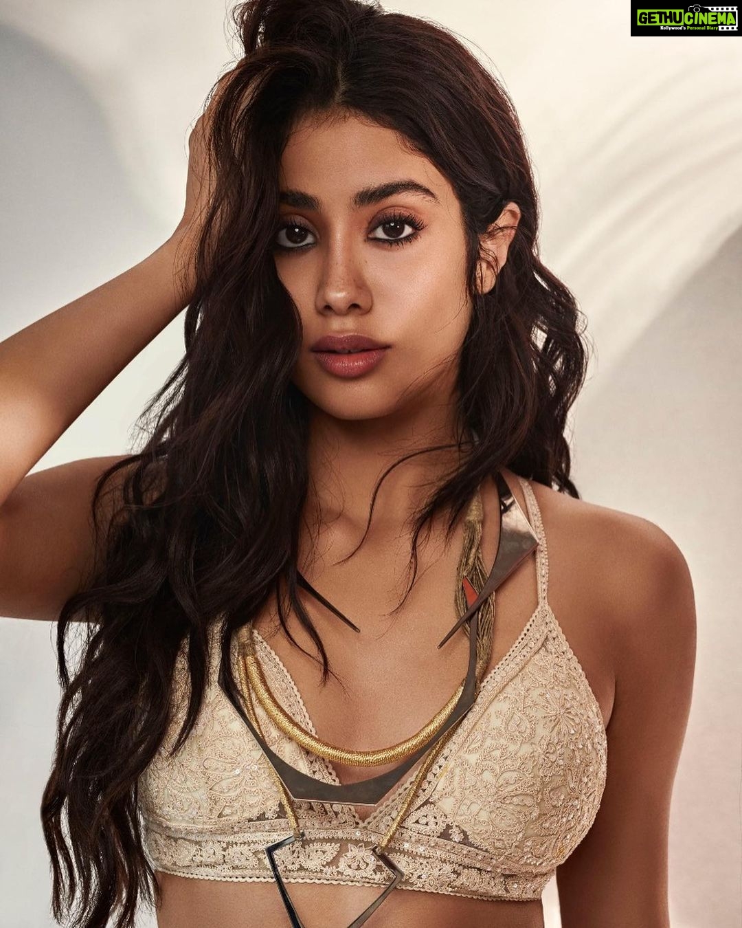 Janhvi Kapoor Instagram - For @elleindia Content director & Editor: @kamna.malik Photographer: @vaishnavpraveen at @thehouseofpixels Jr. Fashion Editor: @shaeroy Art direction & cover design: @pinkyakola Words: @aineenizamiahmedi Hair: @mikedesir Make-up: @rivieralynn Production: @ikp.insta Marketing head: @ekta_ashar Assisted by: @jaineeebheda (styling) PR Agency : @hypenq_pr