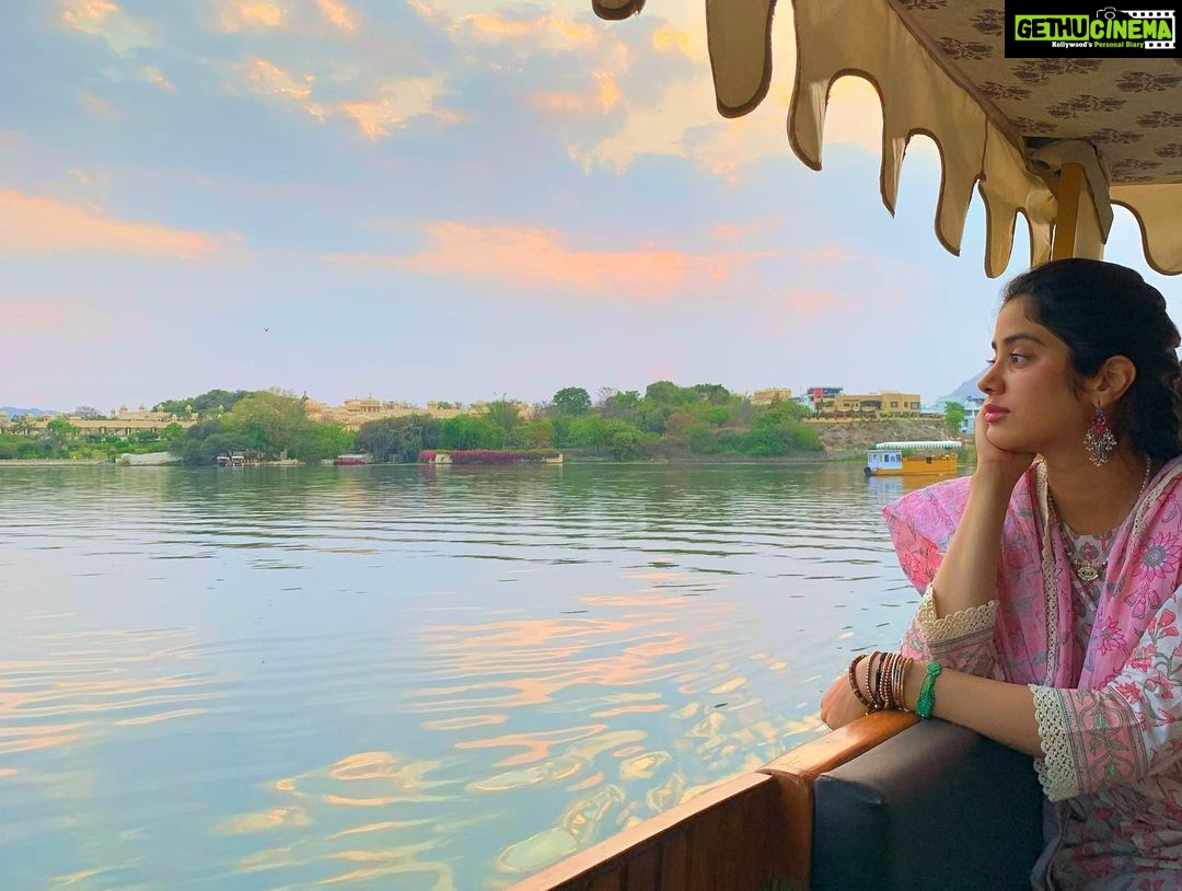 Janhvi Kapoor Instagram - Still feels like yesterday 💕 Udaipur - The City of Lakes