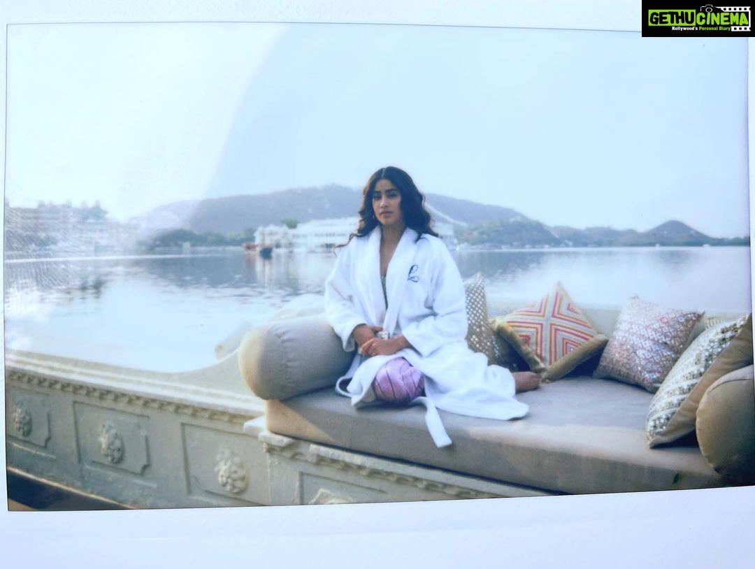 Janhvi Kapoor Instagram - Still feels like yesterday 💕 Udaipur - The City of Lakes