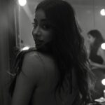Janhvi Kapoor Instagram - it takes an army 💅🏻🤷🏻‍♀️ and I have the best hehe 💕