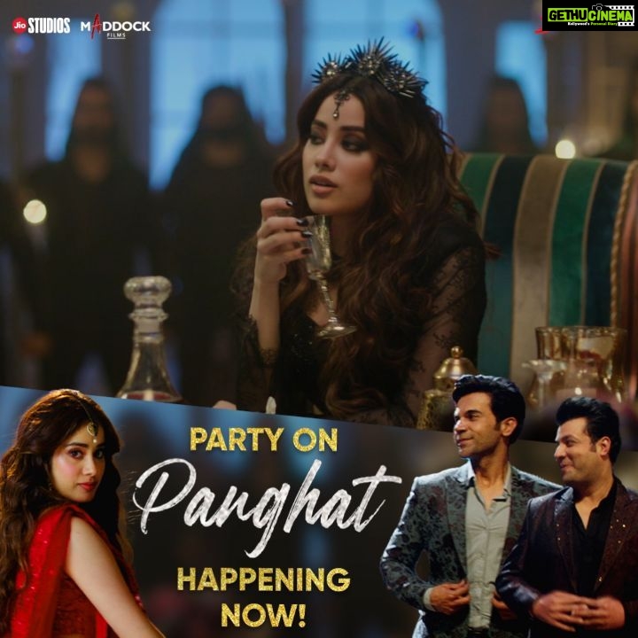 Janhvi Kapoor Instagram - #Panghat out now: Link in bio. #Roohi in cinemas 11th March, 2021. @rajkummar_rao @fukravarun #DineshVijan @mriglamba @serialclicker811 @aseeskaurmusic #DivyaKumar @mellowmellow @soulfulsachin @jigarsaraiya @amitabhbhattacharyaofficial @VijayGanguly @laxman.utekar @maddockfilms @officialjiostudios @officialjiocinema @sonymusicindia