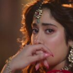 Janhvi Kapoor Instagram - The first song of #Roohi, #Panghat out now - Link in bio.  #Roohi in cinemas 11th March, 2021. @rajkummar_rao @fukravarun #DineshVijan @mriglamba @serialclicker811 @aseeskaurmusic #DivyaKumar @mellowmellow @soulfulsachin @jigarsaraiya @amitabhbhattacharyaofficial @vinayganguly @laxman.utekar @maddockfilms @officialjiostudios @officialjiocinema @sonymusicindia