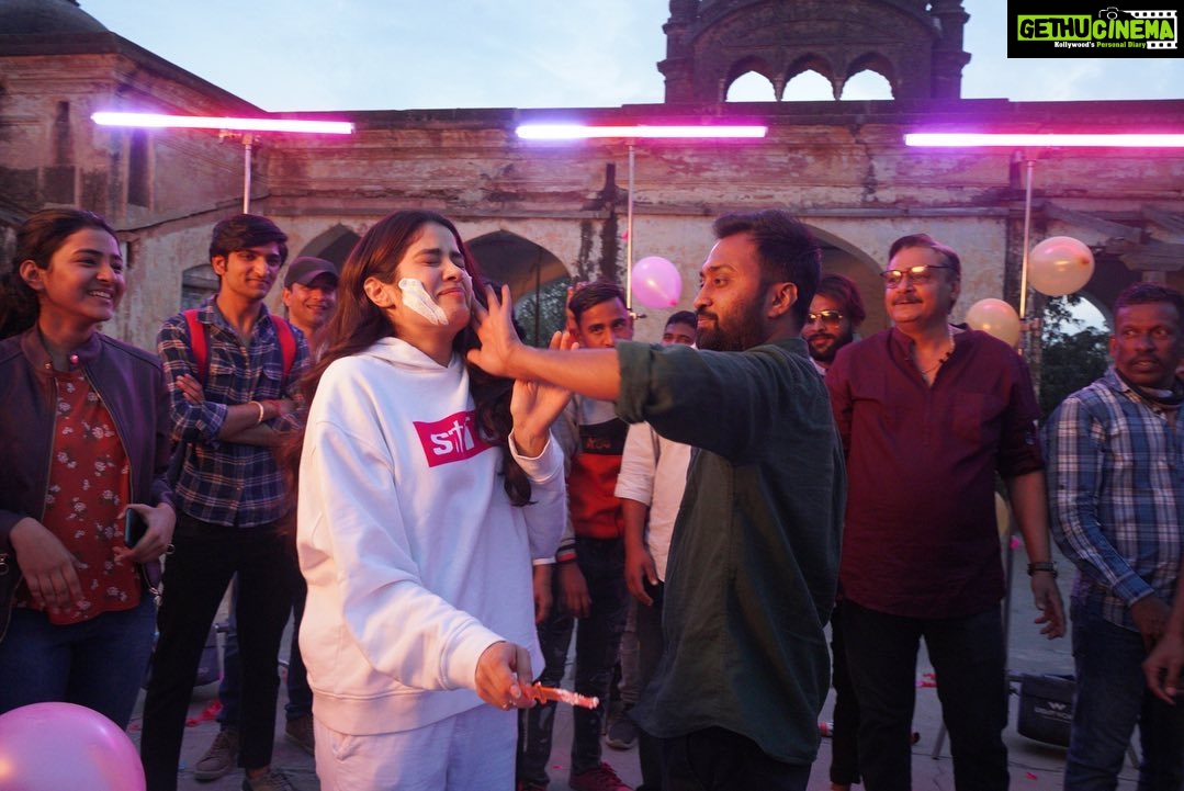Janhvi Kapoor Instagram - 🥰🥰🥰🥰