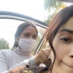 Janhvi Kapoor Instagram - Film shoots are fun 🌈🥶
