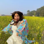 Janhvi Kapoor Instagram - Maybe I am a little filmi 🥶