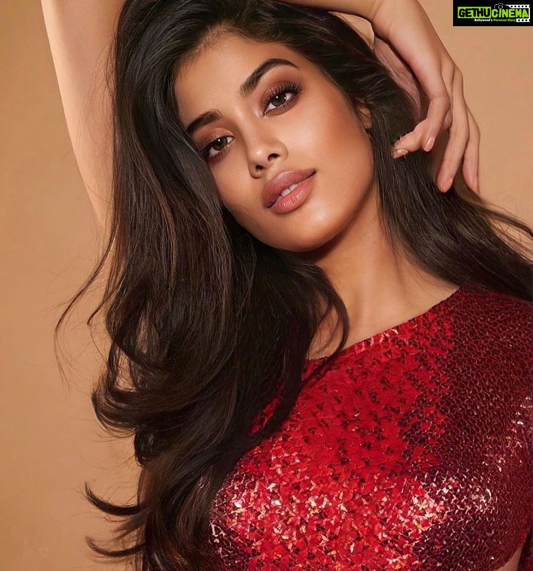 Janhvi Kapoor Instagram - Whoever edited this god bless u