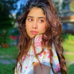 Janhvi Kapoor Instagram - 🌞🌸