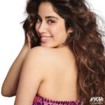 Janhvi Kapoor Instagram - Are you ready to paint the town pink?💖 The #BiggestBeautySaleEver goes live soon so start filling your Pink Boxes! It’s only getting bigger and better each year and this year is NOT going to disappoint @nykaabeauty @mynykaa💄🤩 #NykaaBeauty #NykaaCosmetics #PinkFridaySale #NykaaPinkFriday #PinkFriday2020
