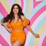 Janhvi Kapoor Instagram – IT’S Nykaa’s #SummerSuperSaverDays 🌞

Get ready to stock up on your summer essentials and add all your favourites to your Pink Box on the Nykaa app💖 sale starts on 3rd May at 4pm 

#Nykaa #NykaaSummerSuperSaverDays #LoveItStockIt #NSSSD