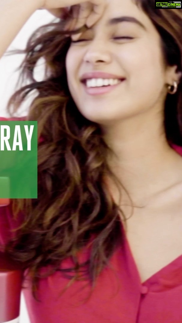 Janhvi Kapoor Instagram - Watch this tutorial video for a fun fact about how to apply the perfume correctly. Thanks @Benetton_Perfumes for your last creation #UnitedDreamsTogether and for having me in your team!