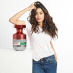 Janhvi Kapoor Instagram - Dream it, then go for it! 😊 What do you dream about? @benetton_perfumes #UnitedDreamsTogether
