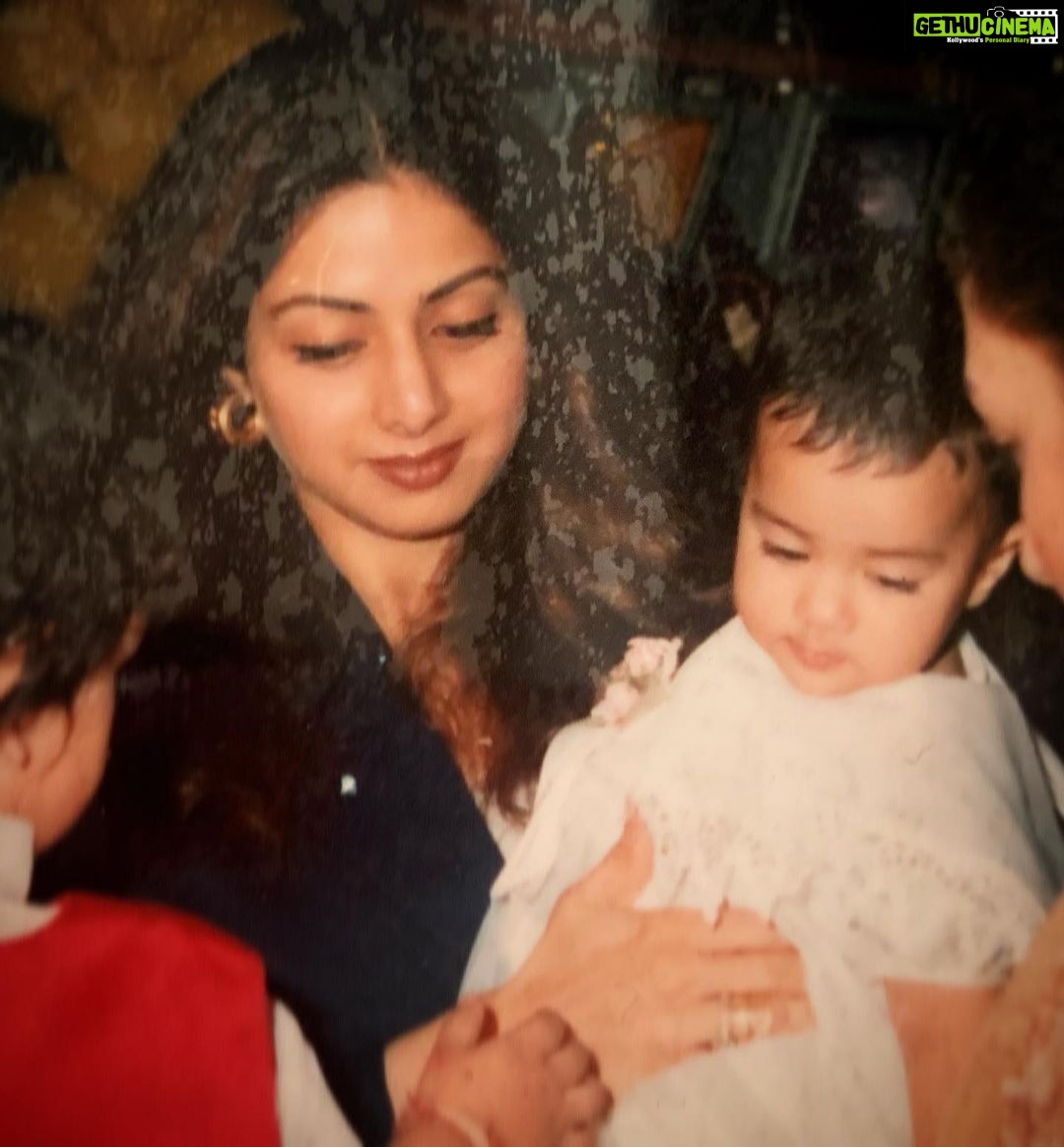 Janhvi Kapoor Instagram - Even in your absence, I feel your love everyday. Even in your absence, you’re the best mother in the world. love u ❤️
