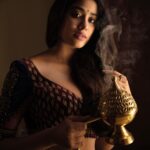 Janhvi Kapoor Instagram - 🌺गुलों में रंग भरे बाद-ए-नौ-बहार चले🍃 @khushmag