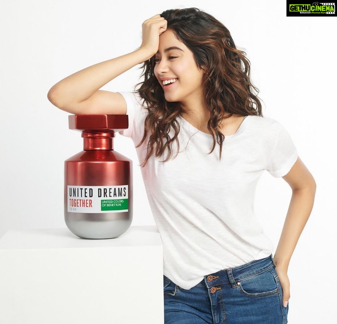 Janhvi Kapoor Instagram - Dream it, then go for it! 😊 What do you dream about? @benetton_perfumes #UnitedDreamsTogether