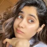 Janhvi Kapoor Instagram - Can’t wait to share this very special journey of #GunjanSaxena with all of you 🤞🏻❤️ #ComeOnNetflix pleeease can we end the suspense 🙈 @dharmamovies @zeestudiosofficial @karanjohar @apoorva1972 @pankajtripathi @angadbedi @vineet_ksofficial @manavvij @sharansharma @netflix_in @zeemusiccompany