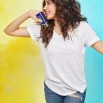 Janhvi Kapoor Instagram - A world filled with colors is a better world! 🌈 let’s embrace colors diversity with the #ColorsBlue fragrance for men 💙@benetton_perfumes #WeAreColors #happyholi stay safe guys! 💕