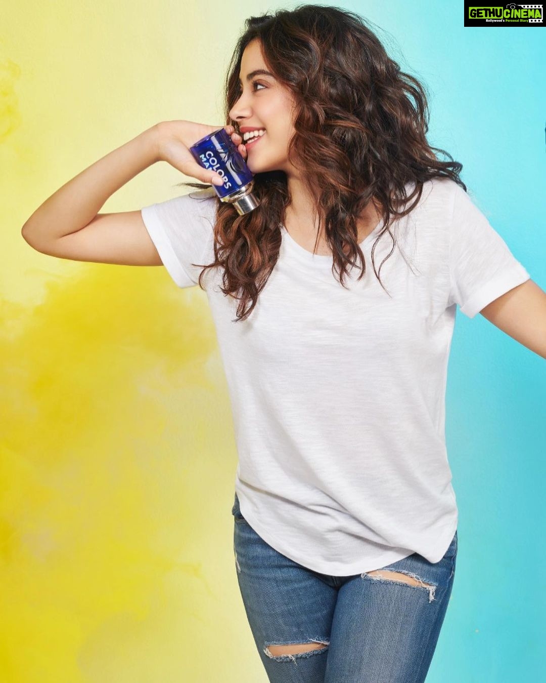 Janhvi Kapoor Instagram - A world filled with colors is a better world! π letβs embrace colors diversity with the #ColorsBlue fragrance for men π@benetton_perfumes #WeAreColors #happyholi stay safe guys! π