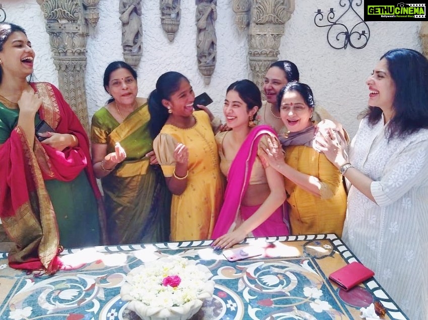 Janhvi Kapoor Instagram - Wish u were here