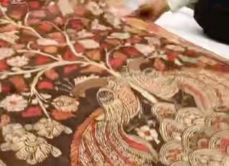 Joy Crizildaa Instagram - Kalamkari ❤️ To place an order Kindly DM ! ❤️ Disclaimer : color may appear slightly different due to photography No exchange or return Unpacking video must for any sort of damage complaints Threads here and there, missing threads,colour smudges are not considered as damage as they are the result in hand woven sarees. #joycrizildaa #joycrizildaasarees #handloom #onlineshopping #traditionalsaree #sareelove #sareefashion #chennaisaree #indianwear #sari #fancysarees #iwearhandloom #sareelovers #sareecollections #sareeindia