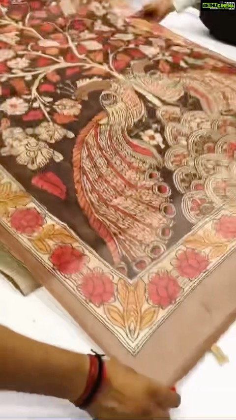 Joy Crizildaa Instagram - Kalamkari ❤️ To place an order Kindly DM ! ❤️ Disclaimer : color may appear slightly different due to photography No exchange or return Unpacking video must for any sort of damage complaints Threads here and there, missing threads,colour smudges are not considered as damage as they are the result in hand woven sarees. #joycrizildaa #joycrizildaasarees #handloom #onlineshopping #traditionalsaree #sareelove #sareefashion #chennaisaree #indianwear #sari #fancysarees #iwearhandloom #sareelovers #sareecollections #sareeindia