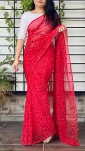 Joy Crizildaa Instagram - To place an order Kindly DM ! ❤️ Disclaimer : color may appear slightly different due to photography No exchange or return Unpacking video must for any sort of damage complaints Threads here and there, missing threads,colour smudges are not considered as damage as they are the result in hand woven sarees. #joycrizildaa #joycrizildaasarees #handloom #onlineshopping #traditionalsaree #sareelove #sareefashion #chennaisaree #indianwear #sari #fancysarees #iwearhandloom #sareelovers #sareecollections #sareeindia