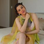 Kajal Aggarwal Instagram - 💚💛 @fourseasonsresidencesmumbai @aishwaryaa.nayak @ritikasachdevaa @saumyathakur @thatclichechic @xrishikax @piyupalkar @khan_do_makeup @payalkhandwala @misho_designs @louboutinworld