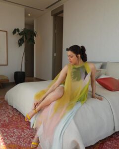 Kajal Aggarwal Instagram - 💚💛 @fourseasonsresidencesmumbai
@aishwaryaa.nayak
 @ritikasachdevaa
 @saumyathakur 
@thatclichechic
 @xrishikax
@piyupalkar
@khan_do_makeup @payalkhandwala
@misho_designs
@louboutinworld