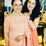 Kajol Instagram - Mother’s Day celebrations … but do we really need a reason 😜 #loveeveryday #smilenow #lovenow #laughnow