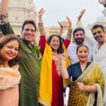 Kangana Ranaut Instagram - Har har Mahadev …. Kashi Vishvanath ji ke darshan aur Ganga ji ki aarti with team Dhaakad… releasing on 20th May …