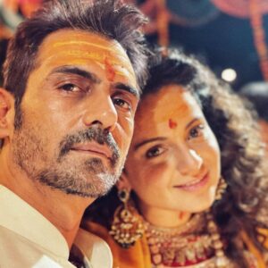 Kangana Ranaut Instagram - Har har Mahadev …. Kashi Vishvanath ji ke darshan aur Ganga ji ki aarti with team Dhaakad… releasing on 20th May …