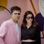 Karan Johar Instagram - Super excited to launch my jewellery brand @tyaanijewellery’s newest store at Borivali in Mumbai! Looking forward to seeing all you beautiful women have the Tyaani Jewellery experience. #tyaanibykaranjohar #trusttyaani #tyaanijewellery