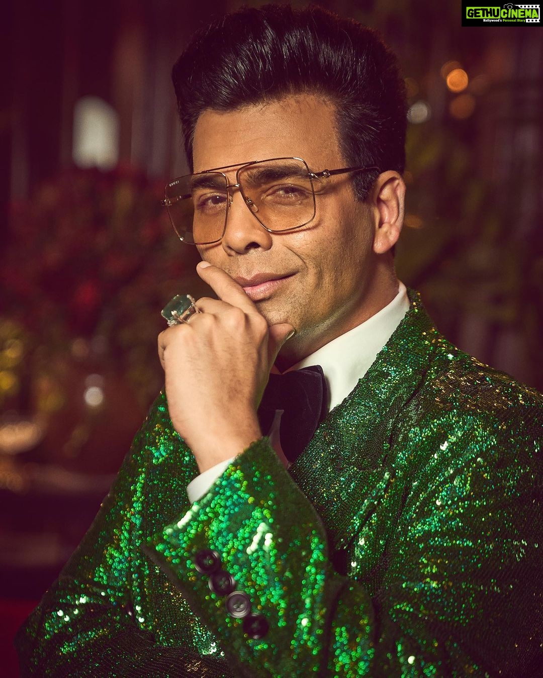 Karan Johar Instagram - Ok so it’s Christmas tree chic! But the Bling factor is intact! I am overwhelmed with the love and blessings but that didn’t stop me for being a serial poser, pouter and preener! Roz karenge pose✅ styled by @ekalakhani in @dolcegabbana hair @rajeev_gogoi make up @paresh_kalgutkar 📸 @sheldon.santos managed by the birthday boy @len5bm ! I am 50! Nazar na lage mujhe!