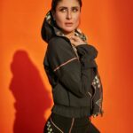 Kareena Kapoor Instagram - Feelin' good... like I should... in my favorite PUMA styles 🖤🔥 Click the link in bio to check out my favorite SS22 styles.