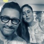 Kareena Kapoor Instagram – Here’s the #featherchallenge with my hero! #aamirkhan 

#laalsinghchaddha #Kahani
@advaitchandan @aamirkhanproductions