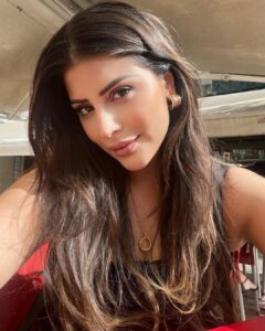 Karishma Kotak Instagram - 🫀 Setas de Sevilla