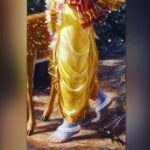 Kashish Singh Instagram - Lord Krishna says: I have been arriving and will arrive every time the evil gets an upper hand over the fair and good. I shall appear to protect the noble-hearted from those who are evil. I shall come back in every age and era to re-establish the rule of truth. 🙏🏻#krishna #krishnaconsciousness #krishnalove #krishnathoughts #sopowerful #thurdayvibes #bellavitakashish 💫✨💫