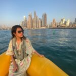 Keerthi shanthanu Instagram - Boating, Water na bayam 🙈😛 But pose’ nu vandhuta 😬eeeeeee😆 #dubai #family #vacation @gtholidays.in