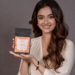 Keerthy Suresh Instagram – Elaichi & Orange Peel Luxury Face Mask by @bhoomitra.store is the secret to my acne free skin. 😍

Elaichi not only makes me feel ethereal but also supports skin health & in fighting pigmentation. 

Get flat 20-25% off across all face care products on @bhoomitra.store 🤩

Shop now at www.bhoomitra.store 💚 

#bhoomitra #skincareroutine #facecare