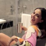 Kiara Advani Instagram - 🧡💛💚💙💜❤️ all the right feels! #BhoolBhulaiyaa2 #2daysToGo 👻🥳
