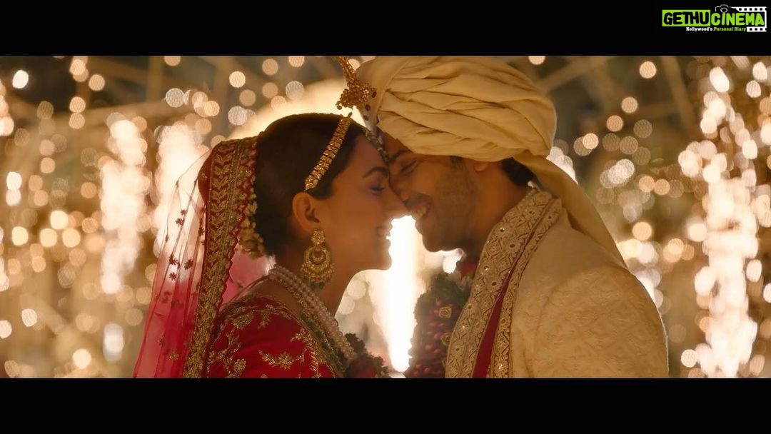 Kiara Advani Instagram - Experience the biggest family reunion sprinkled with love, laughter, tears & many surprises! #JJJTrailer out now!🥰 #JugJuggJeeyo coming to cinemas on 24th June! @karanjohar @apoorva1972 @ajit_andhare @anilskapoor @neetu54 @varundvn @manieshpaul @mostlysane @raj_a_mehta @rishiwrites @dharmamovies @viacom18studios @tseries.official