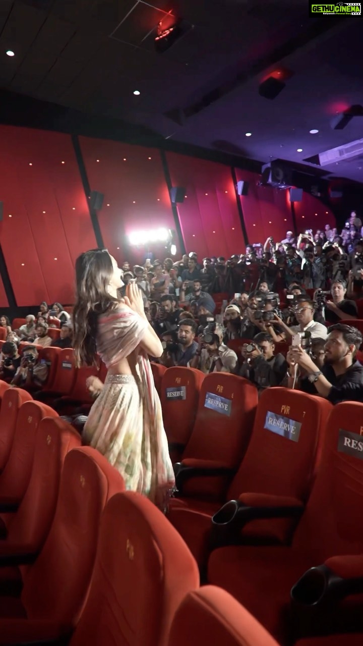 Kiara Advani Instagram - #JJJTrailerLaunchš„³š§”ā¤ļøš