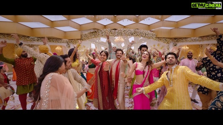 Kiara Advani Instagram - #ThePunjaabbanSong β€οΈππ»π₯³ coming out tomorrow! π #JugJuggJeeyo, releasing in cinemas on 24th June. @karanjohar @apoorva1972 @ajit_andhare @anilskapoor @neetu54 @varundvn @manieshpaul @mostlysane @raj_a_mehta @rishiwrites @gippygrewal @tanishk_bagchi @zarakhan @mainhoonromy @azeemdayani @dharmamovies @viacom18studios @tseries.official