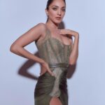 Kiara Advani Instagram - GQ 💚 @lakshmilehr @aadnevikofficial @makeupbylekha @makeupbysalonij @ayeshadevitre @kadamajay @gaurvivdesai