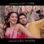 Kiara Advani Instagram - #ThePunjaabbanSong is OUT NOW. The song that celebrates family in all its grandeur.✨ #JugJuggJeeyo, releasing in cinemas on 24th June. @karanjohar @apoorva1972 @ajit_andhare @anilskapoor @neetu54 @varundvn @manieshpaul @mostlysane @raj_a_mehta @rishiwrites @gippygrewal @tanishk_bagchi @zarakhan @mainhoonromy @azeemdayani @boscomartis @dharmamovies @viacom18studios @tseries.official