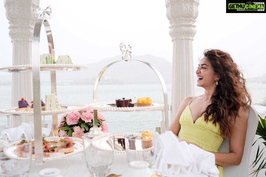 Kriti Kharbanda Instagram - To the weekend that was ππ From great weather to amazing food. From relaxation to adventure. I had it all π @rafflesudaipur @all_mea #accor #udaipur #rafflesudaipur #raffles #holiday #weekendgetaway #takemeback