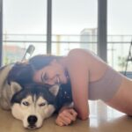 Kriti Kharbanda Instagram - If, He’s just not that into you, was a picture 😂😂😂 . . . @drogohusky 😘 #puppylove #mydoggobestest #cannotgetenough #petsofinstagram #petparent