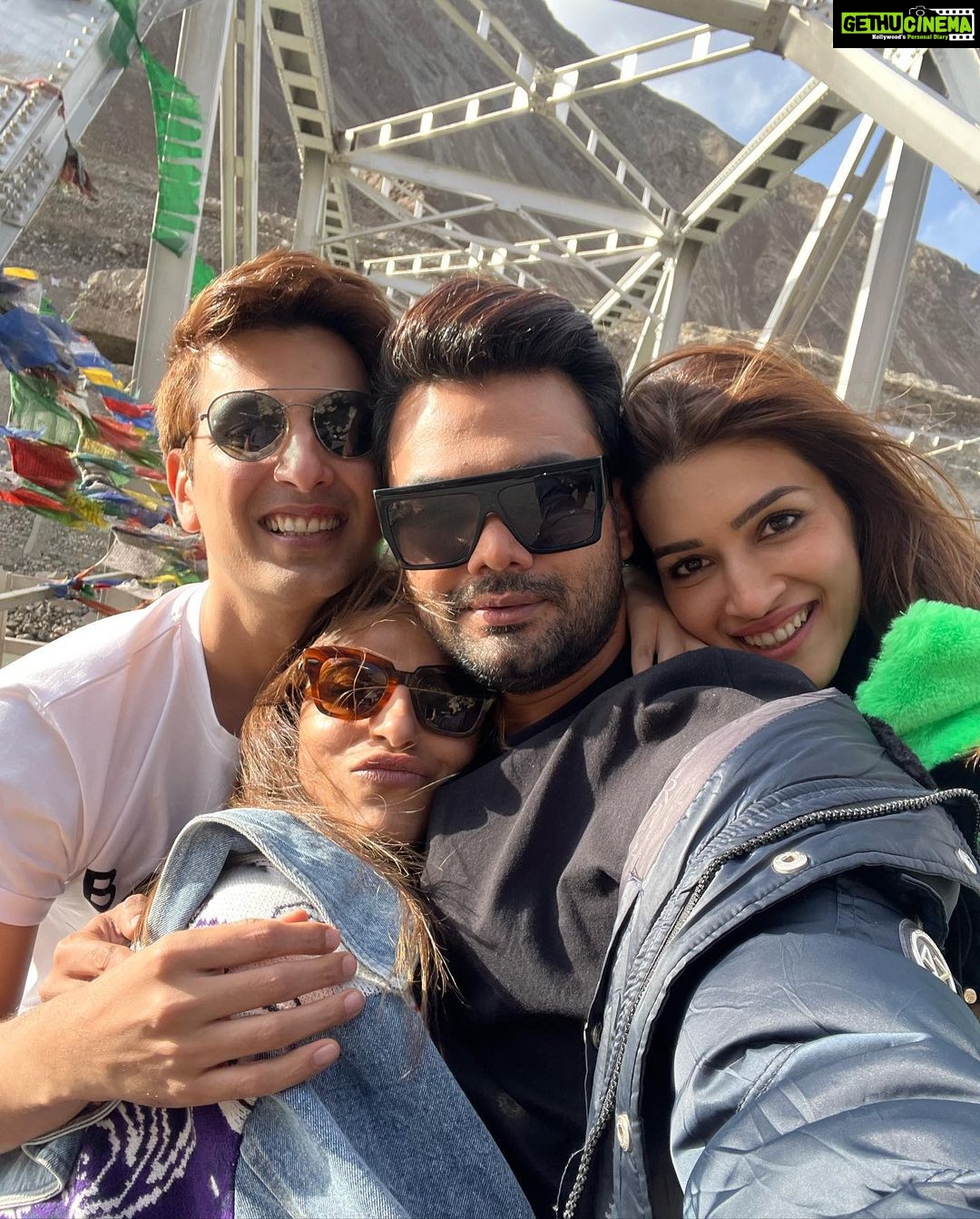Kriti Sanon Instagram - Ladakh photo dump πΈπ #Ladakh #memories