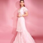 Kriti Sanon Instagram - Embrace Simplicity 💖🌸