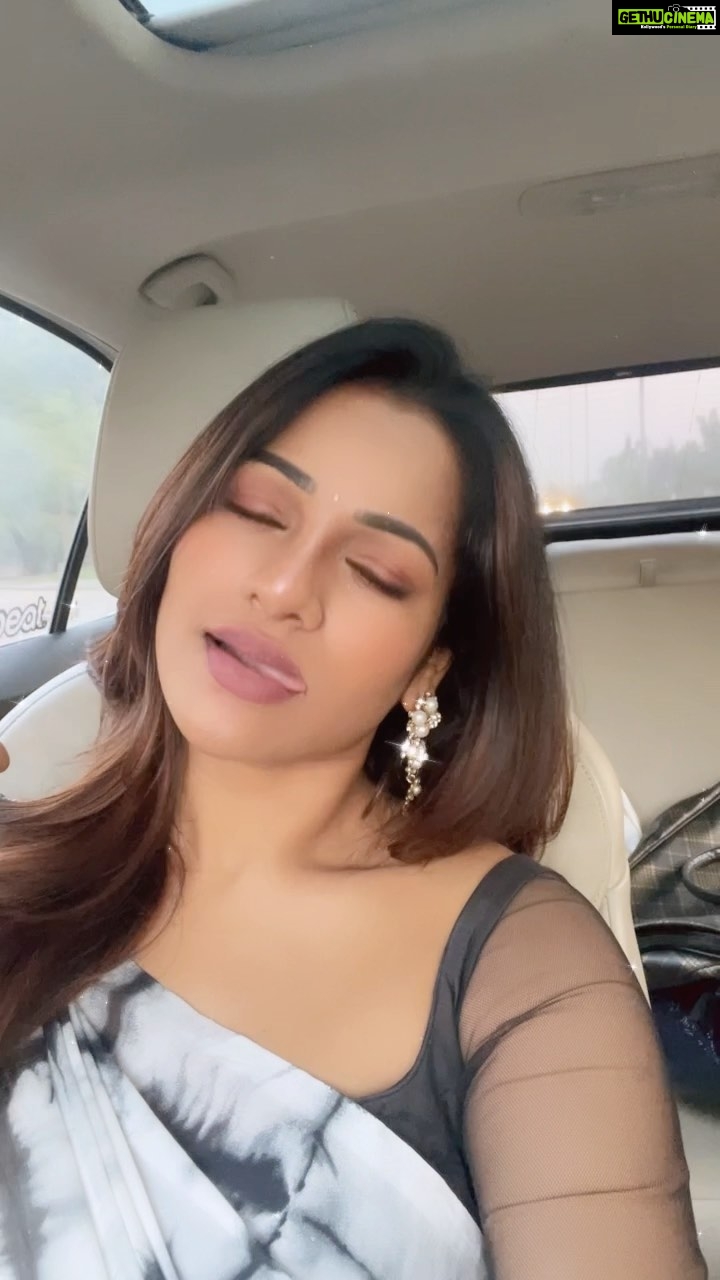 Leesha Instagram - Wen ur bored of travelling , try doing reels it will spice it up 🤩😎 Have a great day Beauties ❤️ Chennai, India